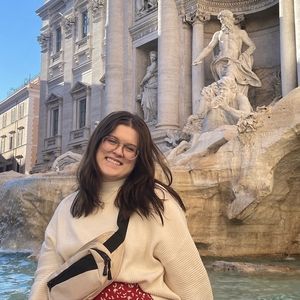 Meet your Posher, Emma